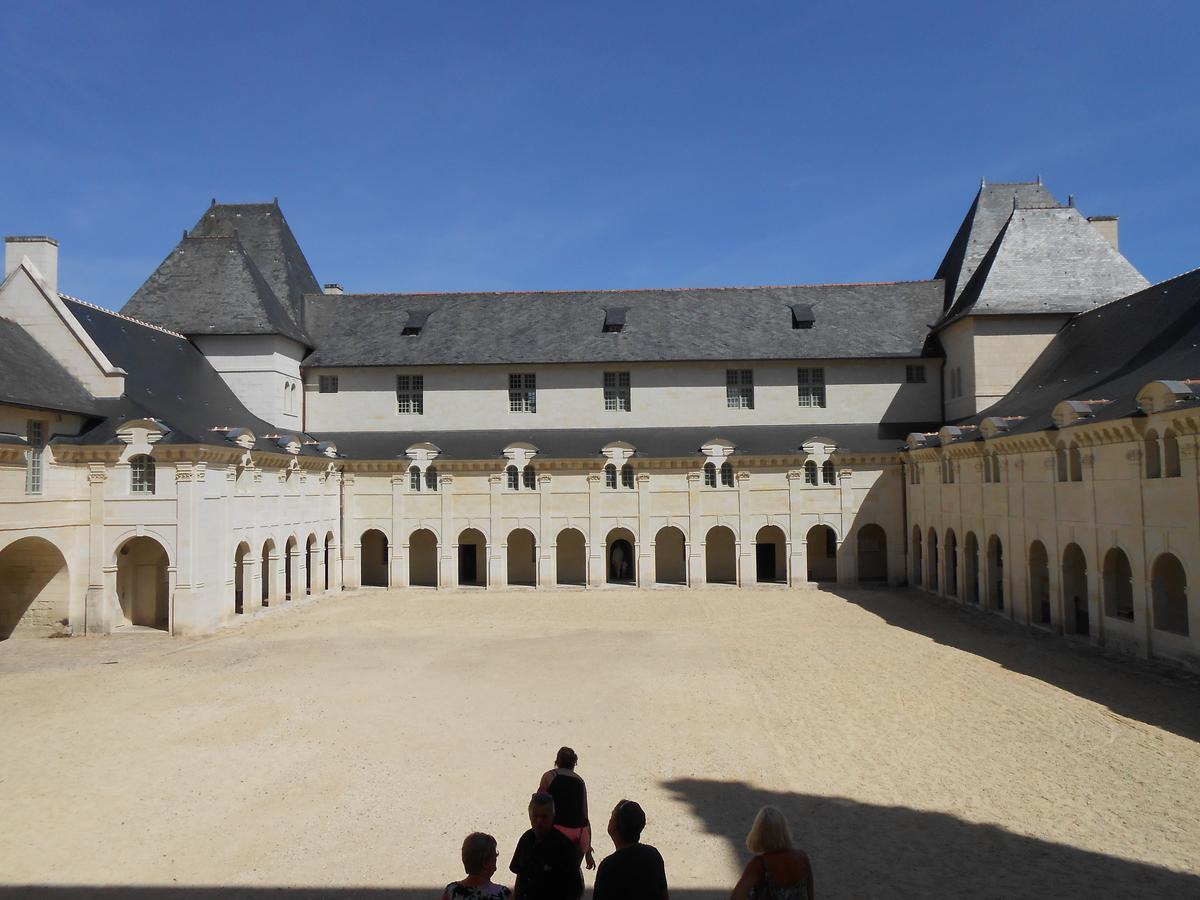 Gite-Civray-De-Touraine Maison De Denise Buitenkant foto